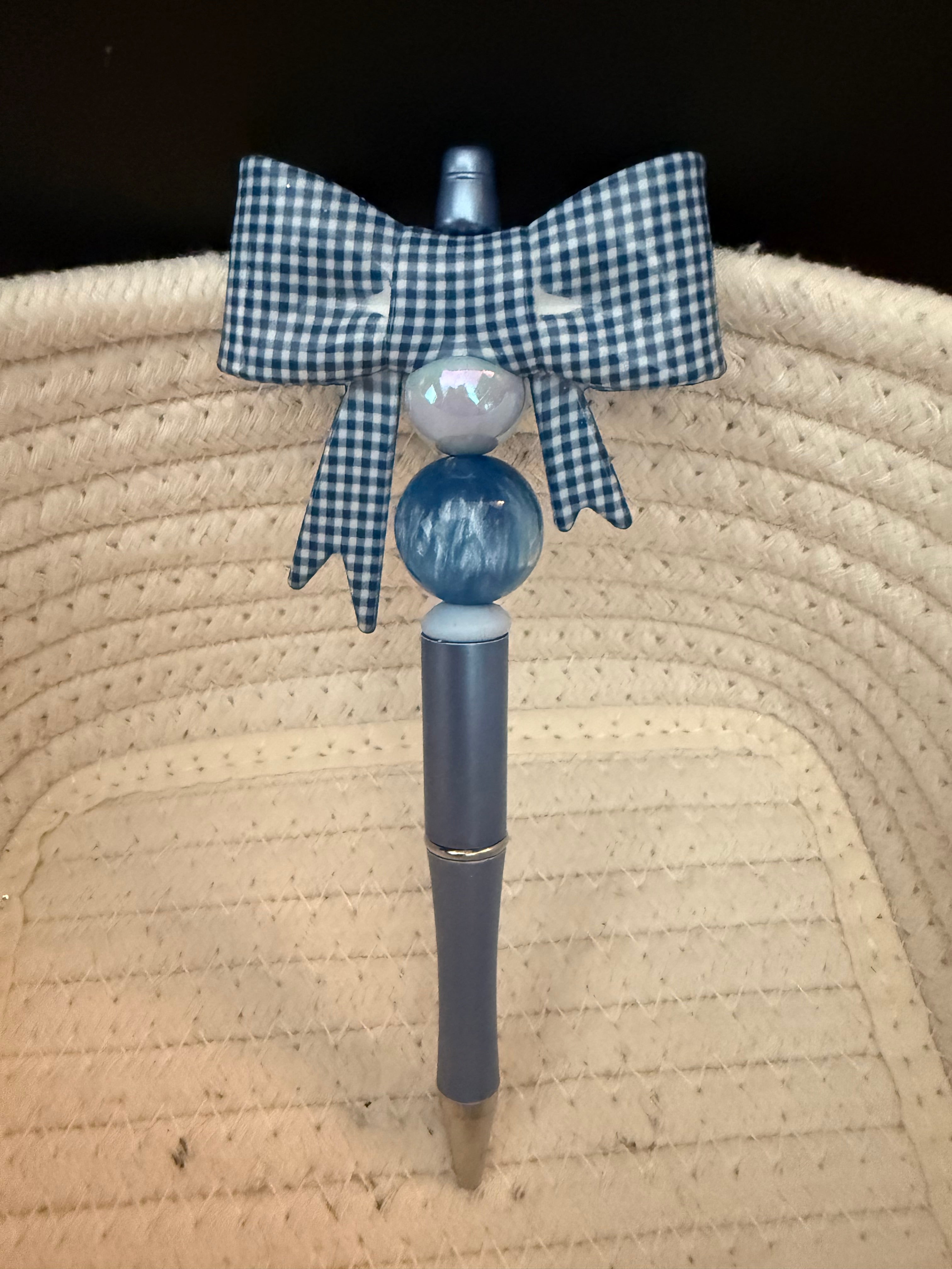 Blue plaid large bow pen